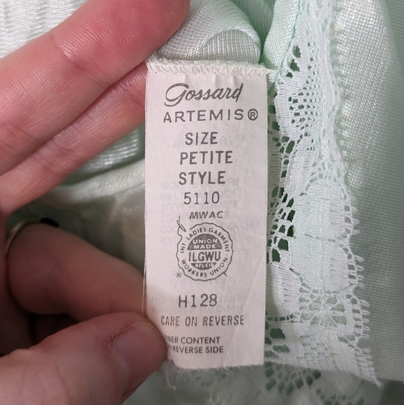 Vintage 60s Gossard Artemis Intricate Seafoam Lace Night Gown‎ Size Petite (S) - Picture 2 of 6